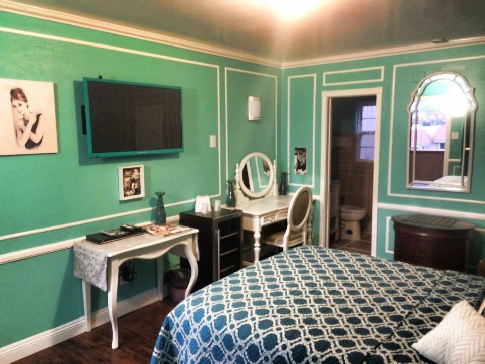 Travel Inn & Suites Victorville Bagian luar foto