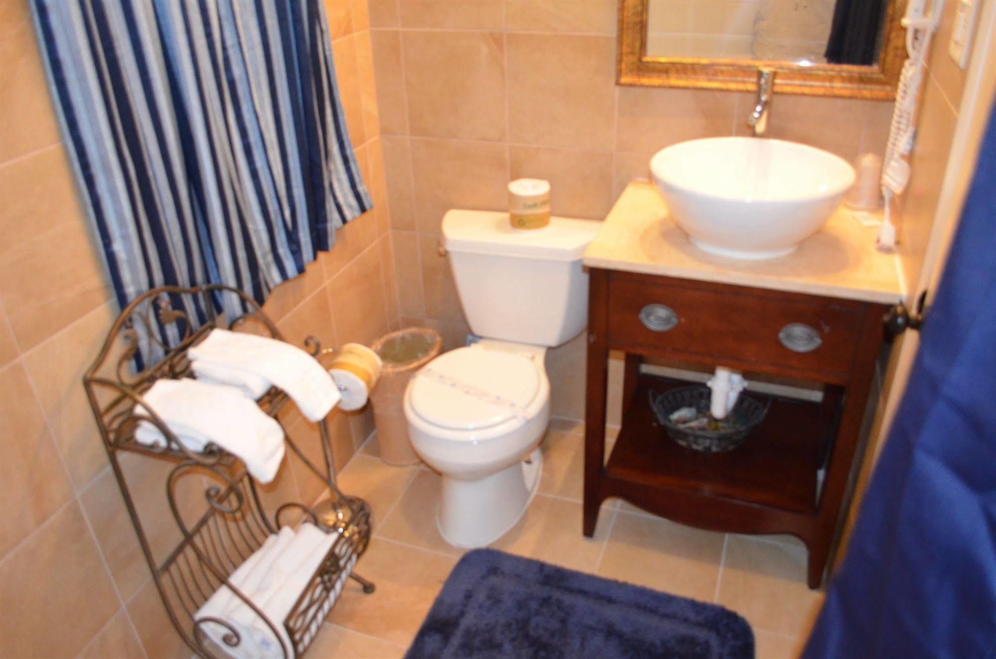 Travel Inn & Suites Victorville Bagian luar foto